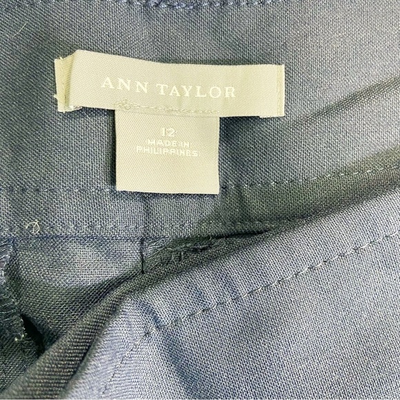 Ann Taylor navy capri pants button hem women's 12 - Picture 6 of 12